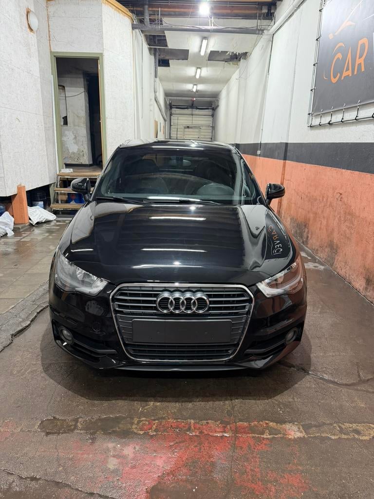 AUDI A1 Sportback – Intérieur & extérieur 0470568936, Auto's, Voorwielaandrijving, 4 zetels, A1, Zwart