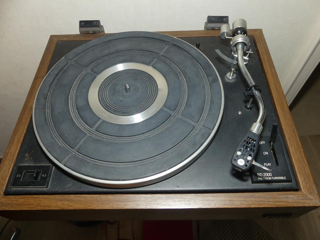 tourne-disque CEC BD2000, TV, Hi-fi & Vidéo, Autres marques, Tourne-disque, Enlèvement, Automatique