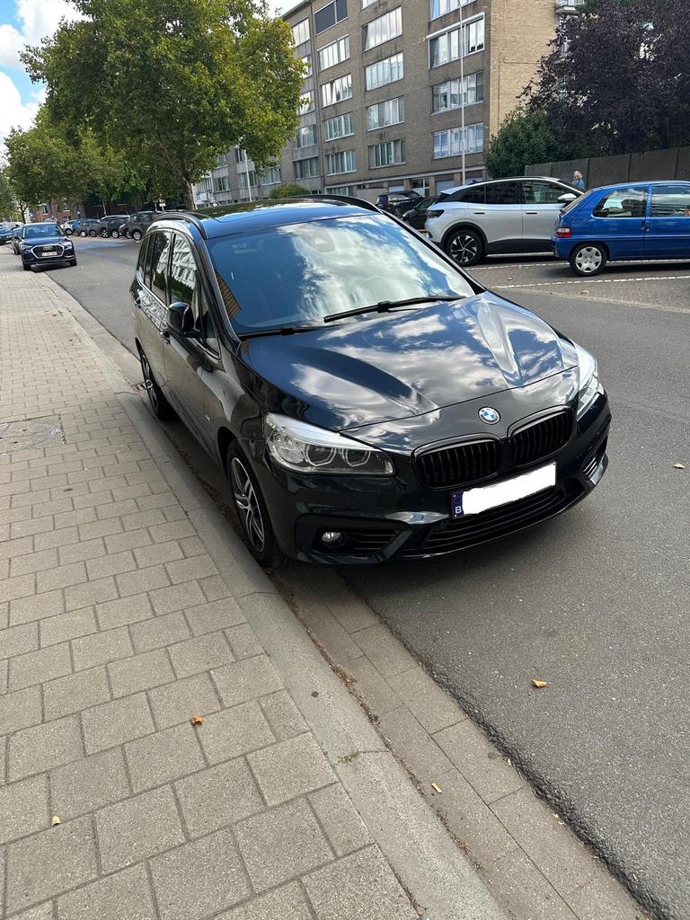 Bmw 218d grand tourer sportline 5 zit, Auto's, Monovolume, 1995 cc, Zwart, Leder