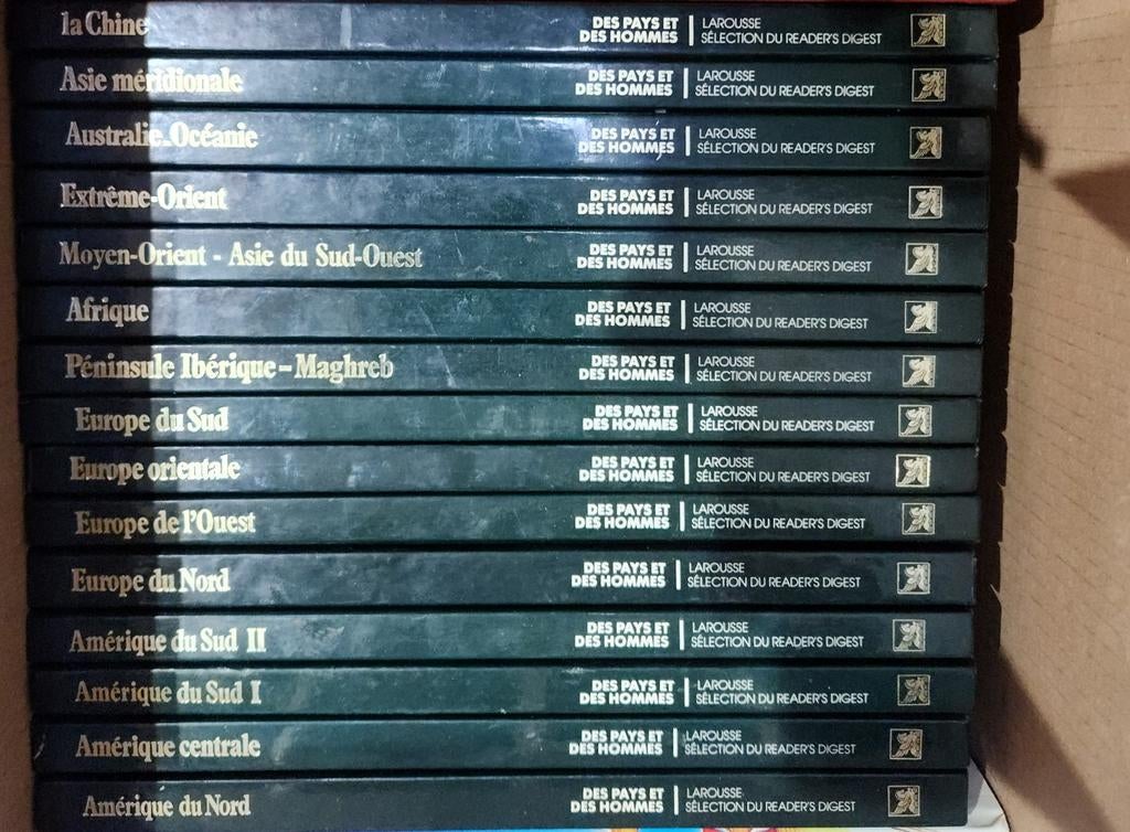15x Larousse Encyclopedia - Van landen en mensen, Ophalen of Verzenden, Zo goed als nieuw