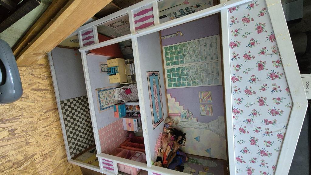 Houten poppen(barbie)huis groot 143 hoog, Ophalen, Gebruikt, Poppenhuis