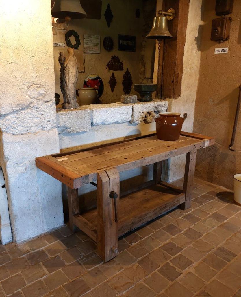 Decoratieve oude werkbank met onderblad   oude sidetable, Ophalen