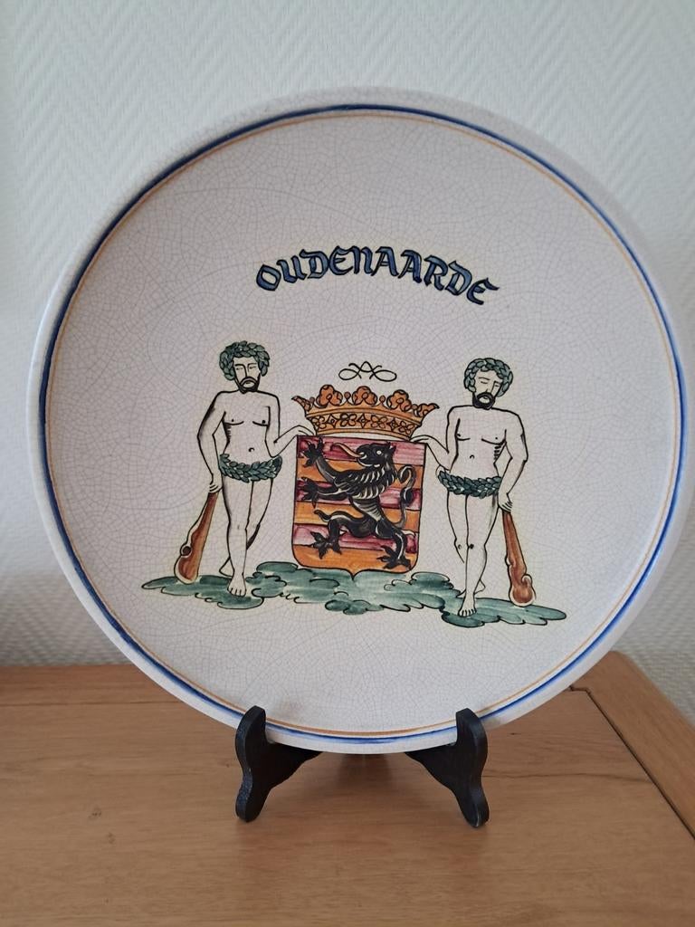 sierbord in klei wapenschild Oudenaarde, Antiek en Kunst, Antiek | Keramiek en Aardewerk, Ophalen