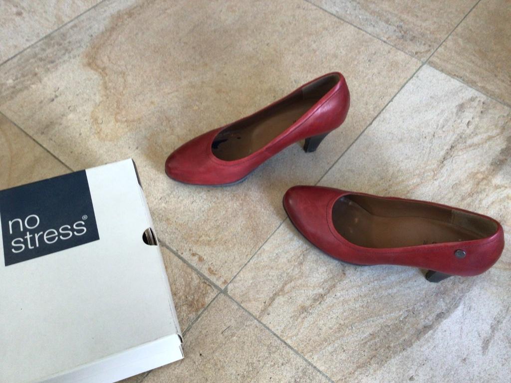 Damesschoenen maat 38, Ophalen