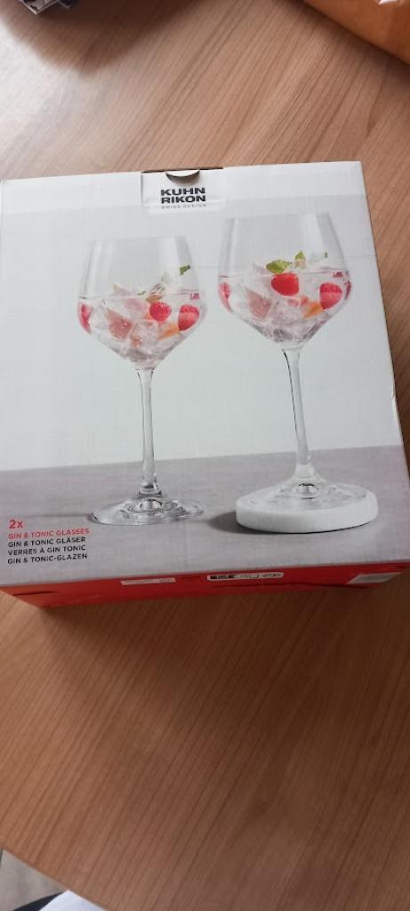 2( of 4 of 6 )Gin en Tonic glazen. Nieuw. In originele verpa, Nieuw, Ophalen of Verzenden, Glas, Overige stijlen