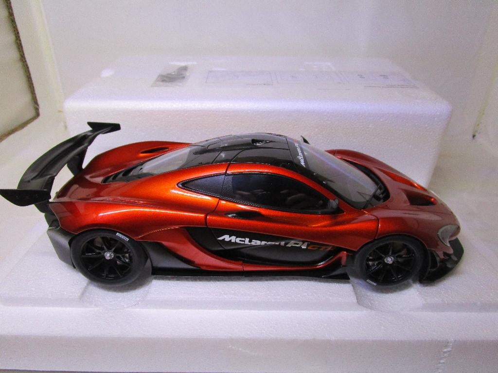 autoart 1:18 mclaren p1 gtr volcano orange, Ophalen of Verzenden, Zo goed als nieuw, Auto, Autoart