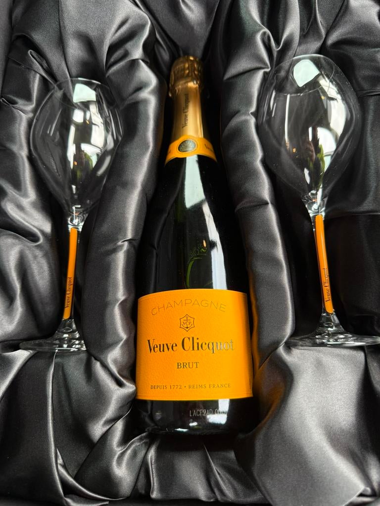 Veuve Clicquot Brut in exclusieve geschenkverpakking, Collections, Neuf, Champagne, Enlèvement, France