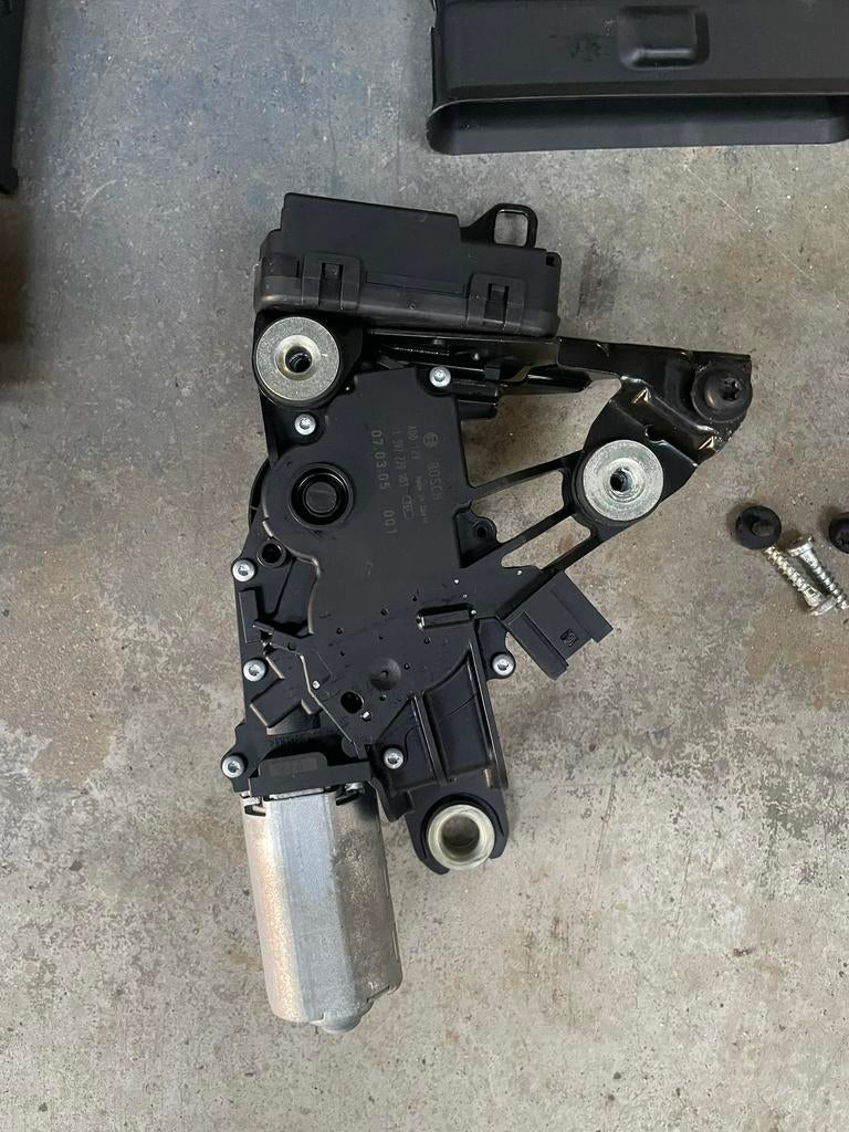 BMW E61 ruitenwisser motor achter, Ophalen of Verzenden, BMW