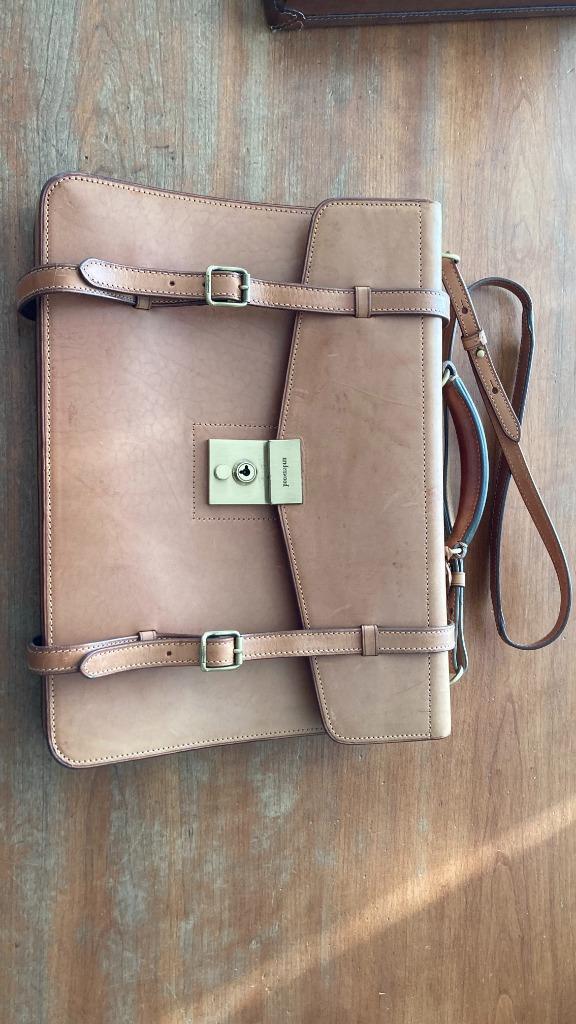 Sacoche en cuir, Cuir, Enlèvement ou Envoi, 30 à 40 cm, Beige