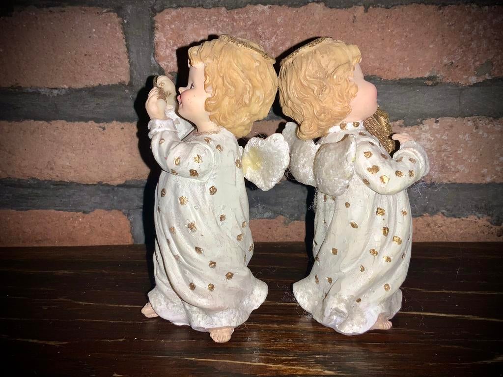 2 muzikale engeltjes in biscuit., Ophalen, Gebruikt