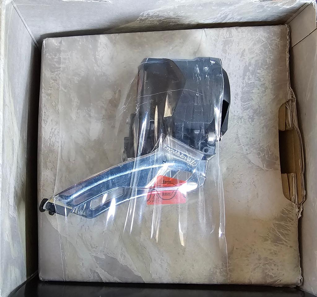 derailleur avant FD-M8070 di2 xt no xtr deore grx, Vélos & Vélomoteurs, Vélos Pièces, Enlèvement ou Envoi, Neuf, Dérailleur ou Chaîne