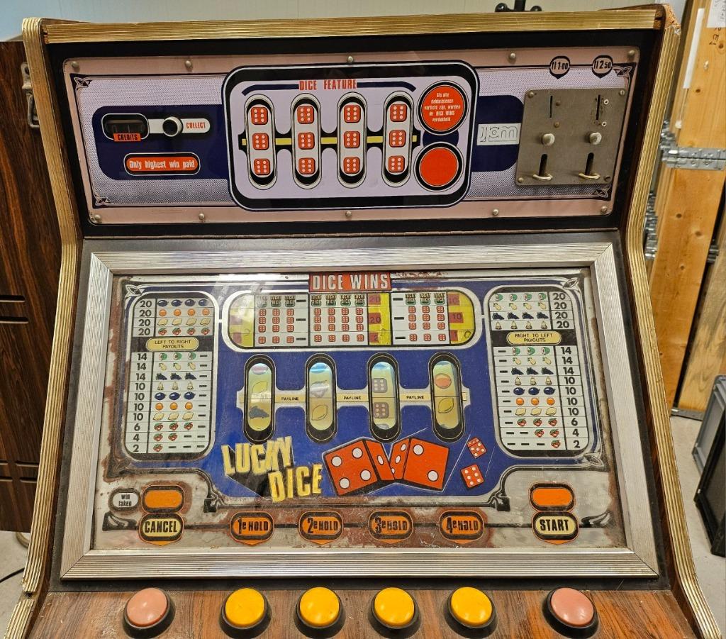 Antieke gokkast speelkast Lucky Dice, Verzamelen, Ophalen, Gebruikt