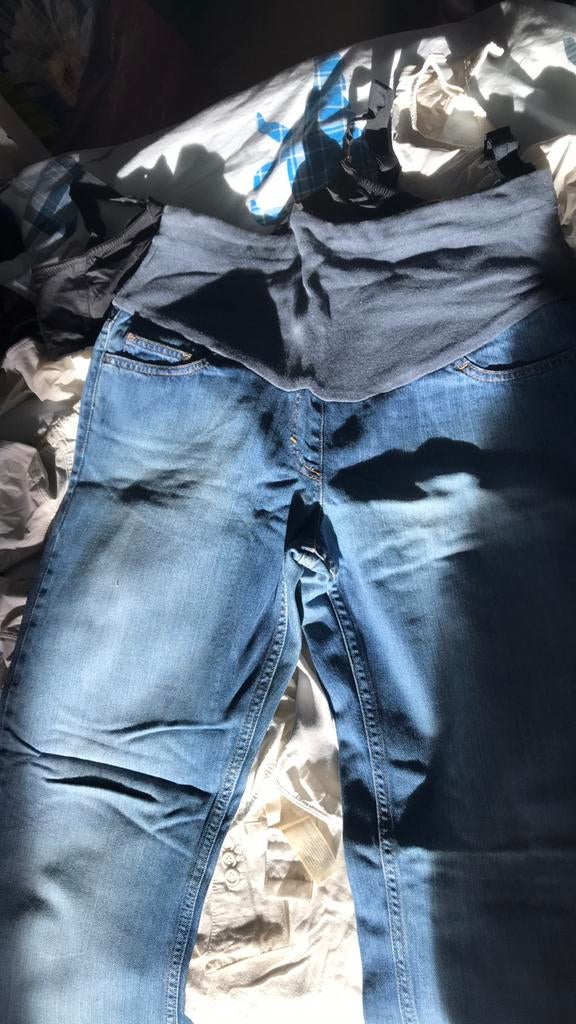 Lot 27 pièces vêtements de grossesse et allaitement