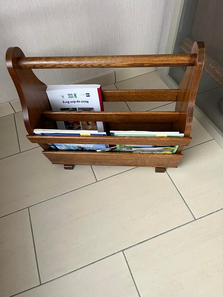 Krantenbak massief eiken, Ophalen, Zo goed als nieuw