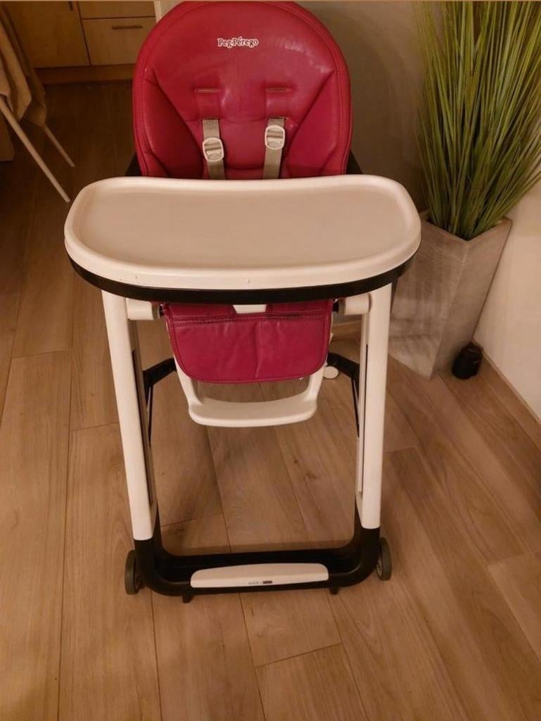 Eetstoel siesta peg perego, Kinderen en Baby's, Ophalen, Zo goed als nieuw