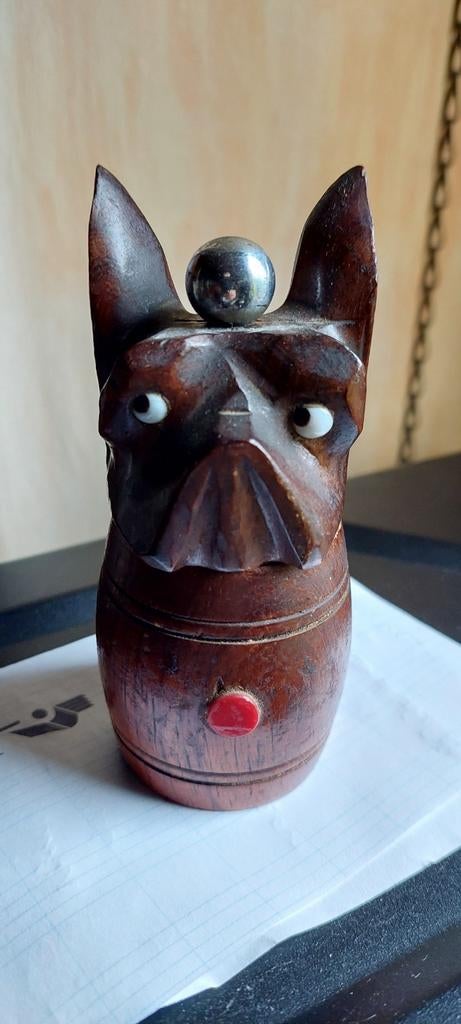 Moulin à poivre bouledogue vintage en bois, Antiquités & Art, Envoi