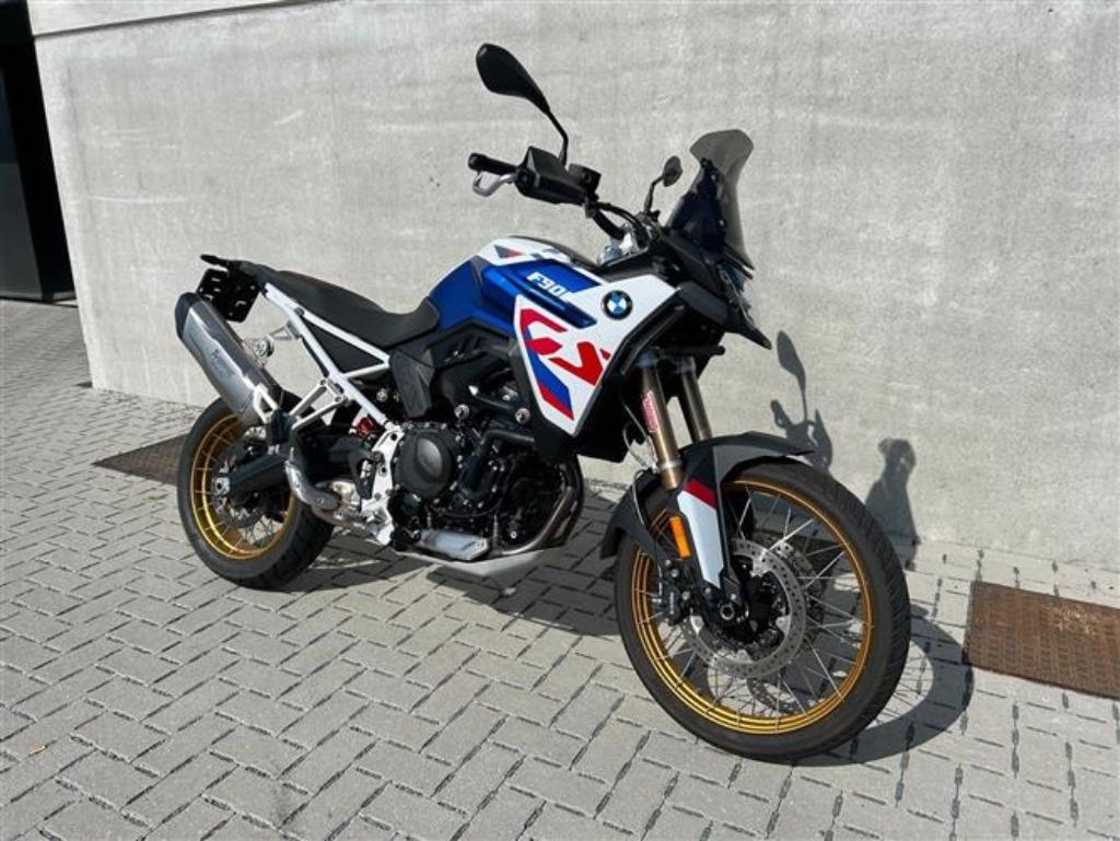 BMW F 900 GS (2024) slechts 8000km, Handvatverwarming, Motorrijbewijs A, Bedrijf, Meer dan 35 kW