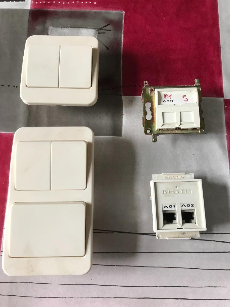 Interrupteur et prise rj45 muraux, Enlèvement, Utilisé, Autres types