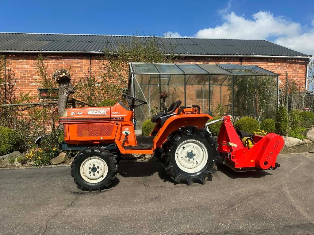 MICROTRACTEUR KUBOTA 20CV AVEC NOUVELLE TONDEUSE ET GARANTI, Enlèvement, Jusqu'à 2500