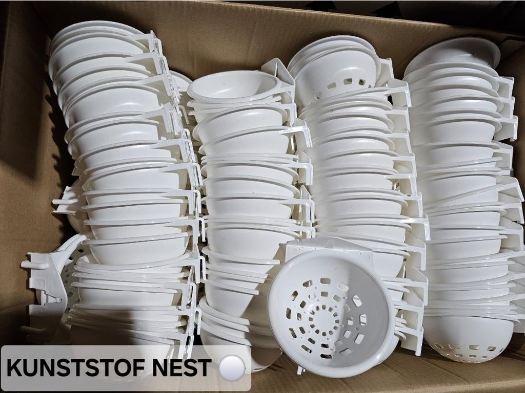 Kunststof nest wit met haken 12cm, Dieren en Toebehoren, Vogels | Toebehoren, Kooi-accessoires, Ophalen