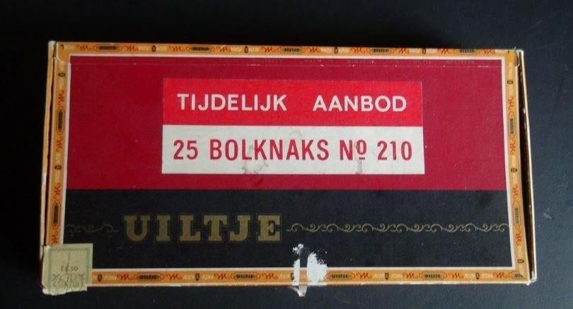 Sigarendoos met afbeelding of metalen, Verzamelen, Rookartikelen, Aanstekers en Luciferdoosjes, Gebruikt, Tabaksdoos of Verpakking