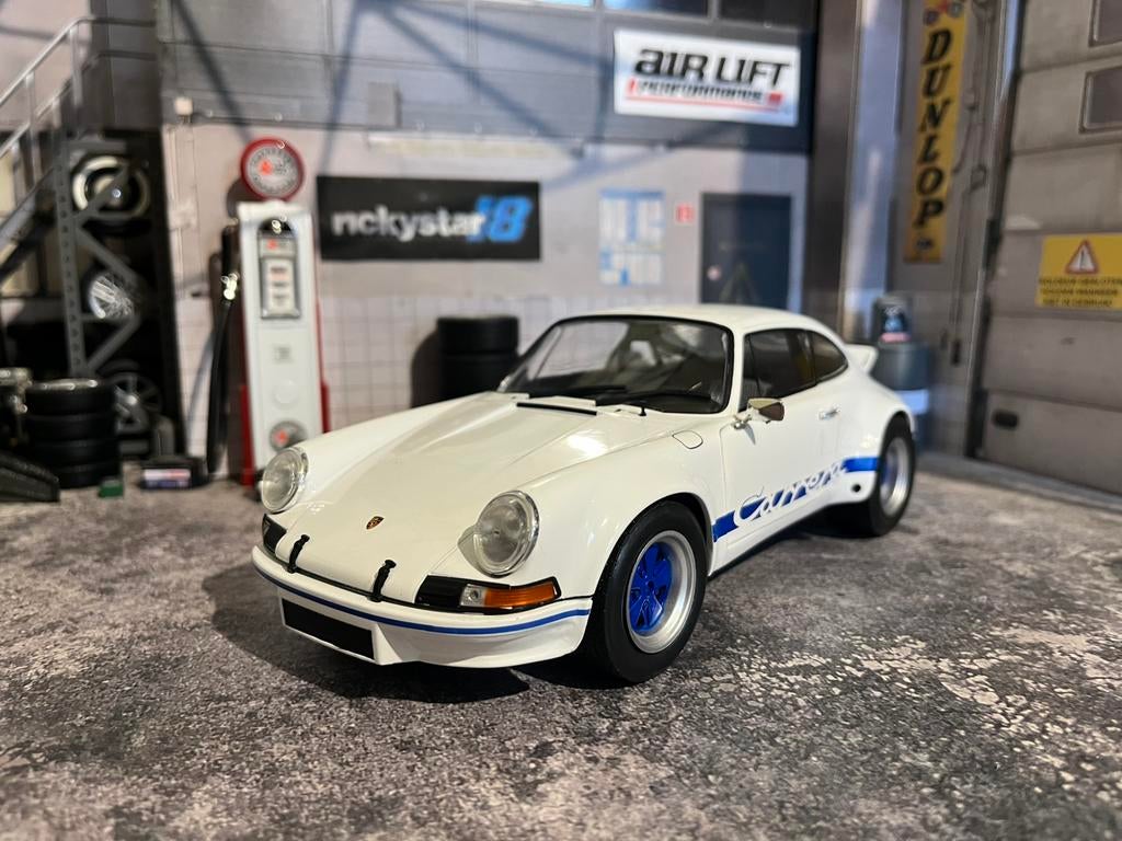 1:18 Porsche 911 RSR - neuve dans sa boite, Hobby & Loisirs créatifs, Voitures miniatures | 1:18, Enlèvement ou Envoi, Comme neuf