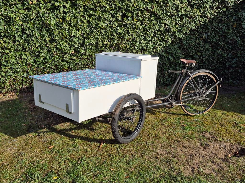 Antieke bakfiets, Enlèvement
