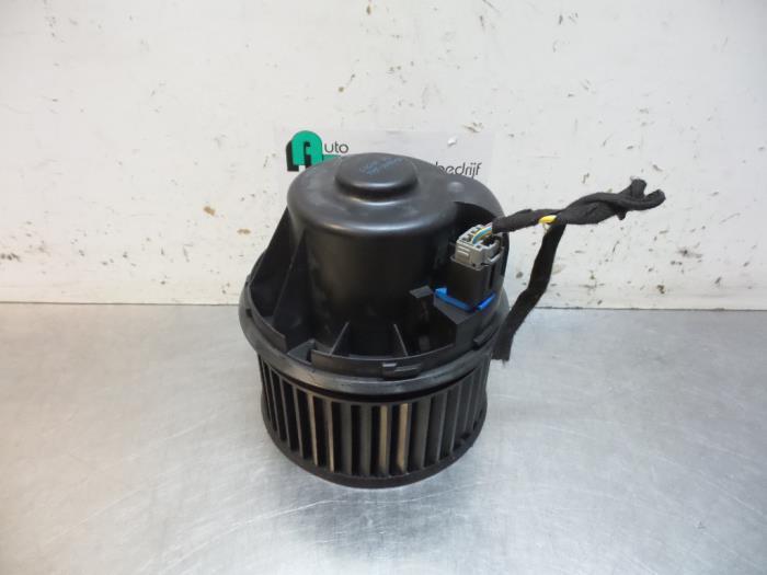 Moteur de ventilation chauffage d'un Ford Mondeo (Mondeo 07-, -, 3 mois de garantie, -, -