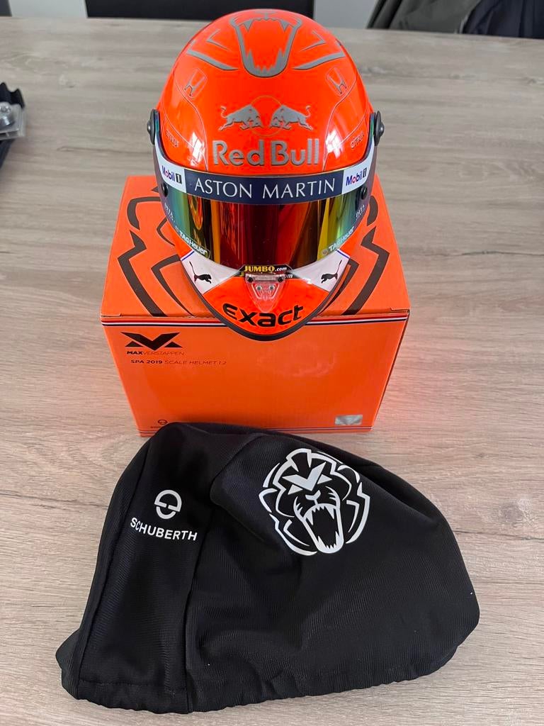 Max Verstappen 1:2 helm, Verzamelen, Automerken, Motoren en Formule 1, Ophalen of Verzenden, Zo goed als nieuw, Formule 1