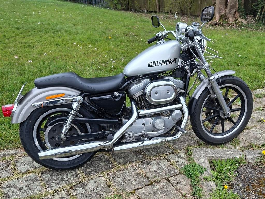 Harley davidson sportster 883