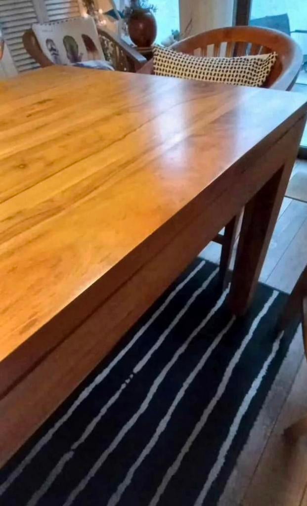 Table en bois exotique, Maison & Meubles, Enlèvement, Comme neuf