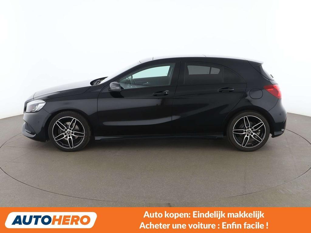 Mercedes-Benz A-Klasse 180 A 180 BlueEfficiency AMG Sport, Autos, Achat, 1370 kg, Boîte manuelle, Alcantara