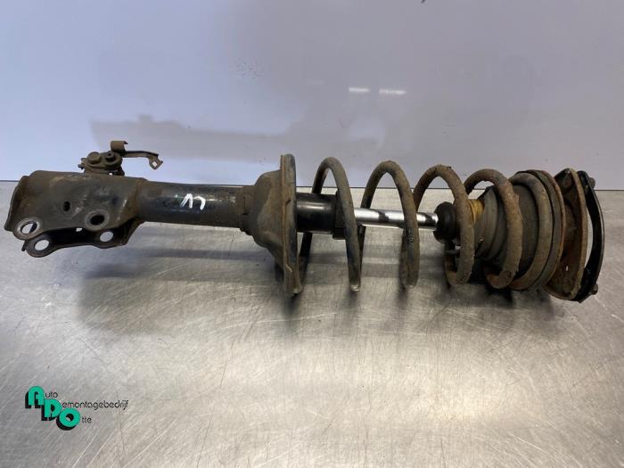 Schokdemperpoot links-voor van een Toyota Yaris (Yaris 1 02-, Gebruikt, -, -, Ophalen of Verzenden