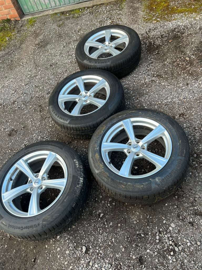 4 jantes pneus continental 235/60/18 107H pour Volvo XC90 XC, Pneus et Jantes, 4 Saisons, 18 pouces, Enlèvement