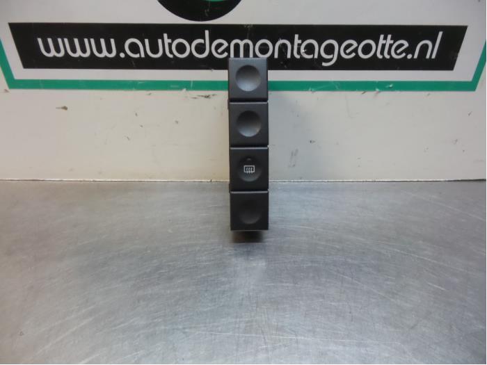 Verwarmingsschakelaar Achterruit van een Ford Fiesta (Fiesta, Gebruikt, -, -, Ophalen of Verzenden