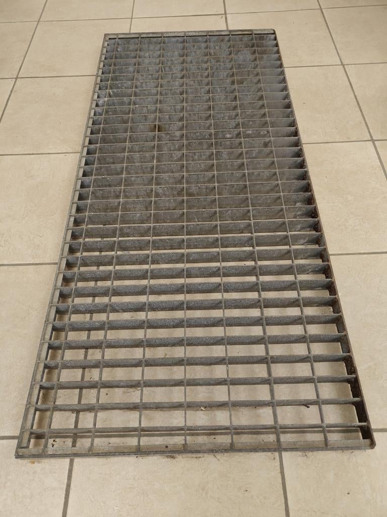 8x zware stalen roosters / putroosters 110x50x4 cm, Doe-het-zelf en Bouw, Metalen, Ophalen