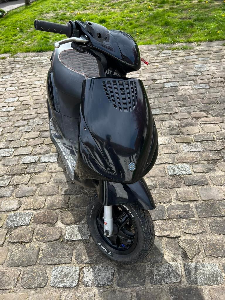 Zip 80cc malossi, Fietsen en Brommers, Scooters | Piaggio, Ophalen, Zip, Zo goed als nieuw, 80 cc