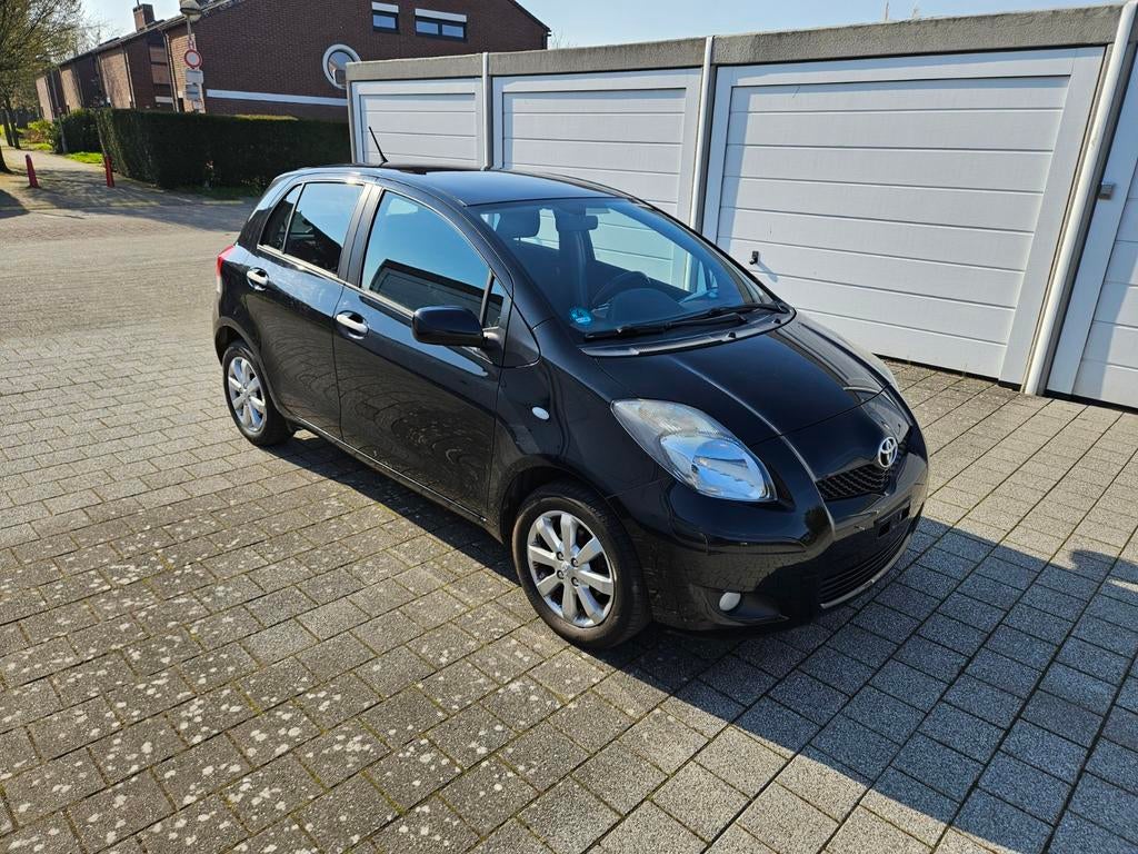 Toyota Yaris 1.0 benzine 75 pk Airco 137.dkm bj 2011 gekeurd, Autos, Toyota, Electronic Stability Program (ESP), Euro 5, Achat