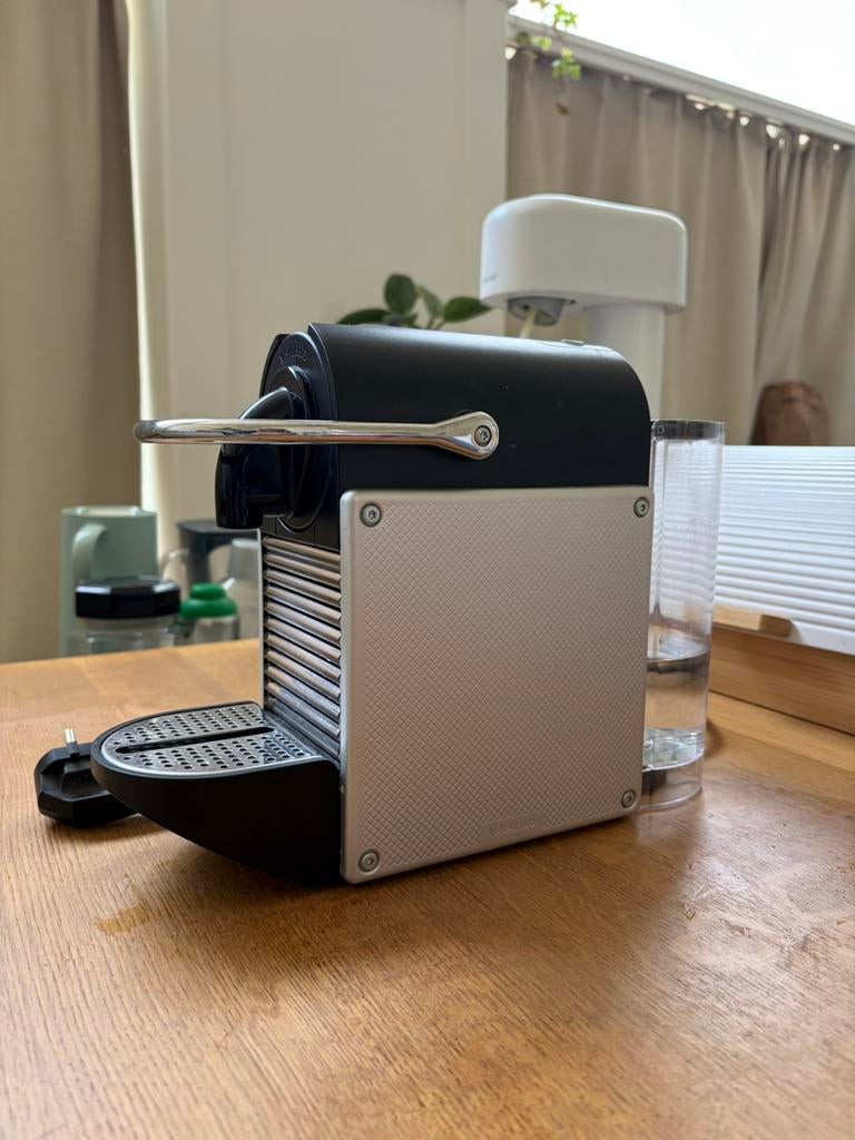 Nespresso koffiemachine inclusief melkopschuimer, Enlèvement, Comme neuf, Cafetière