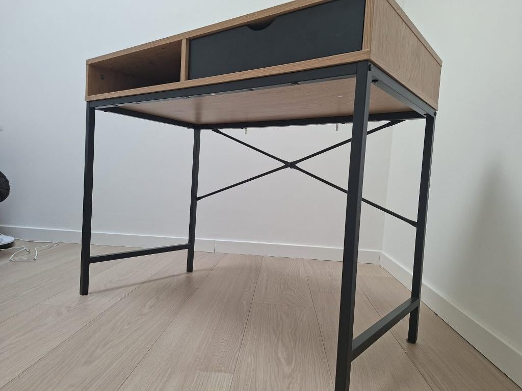 2 bureaus met houten laden – zeer goede staat, Huis en Inrichting, Bureaus, Ophalen, Zwart, Zo goed als nieuw, Hout