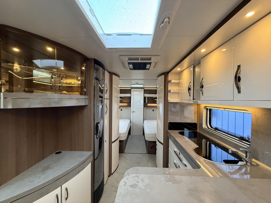 Hobby Prestige 720 WLC, Caravanes & Camping, Entreprise, Hobby, Poêle, 7 à 8 mètres