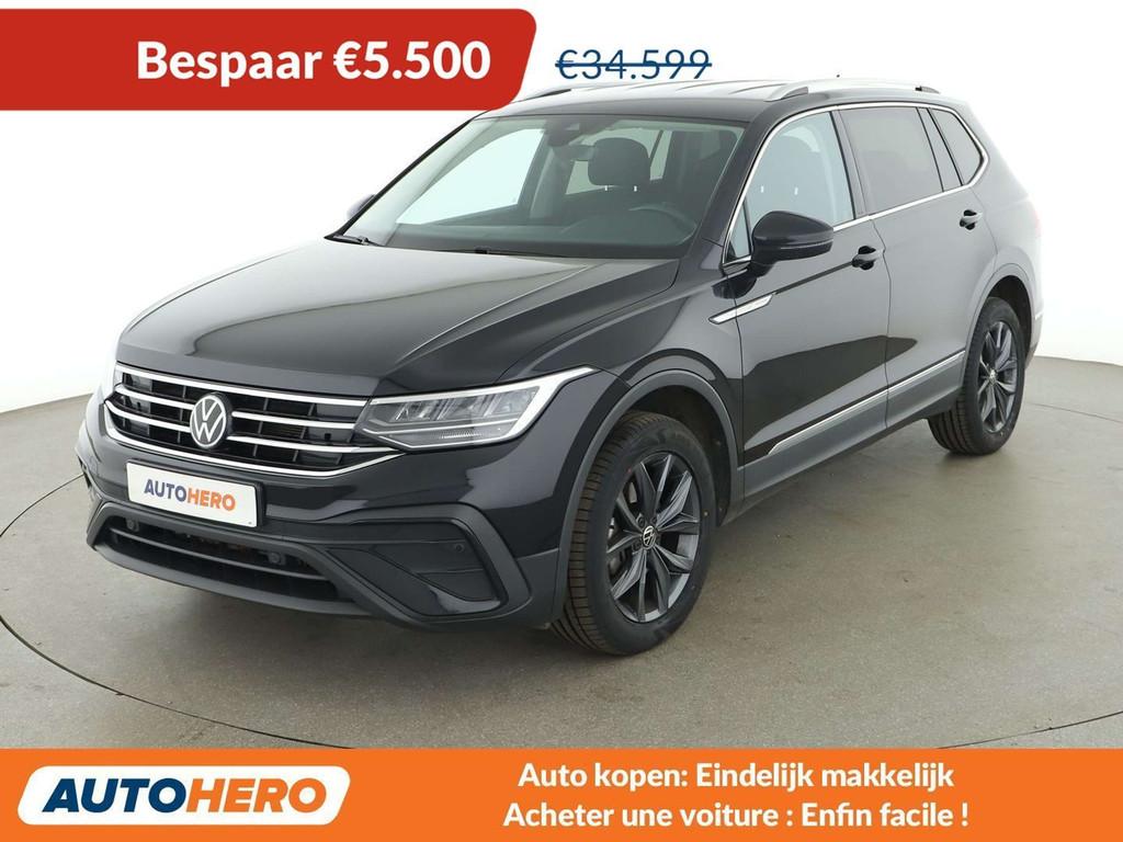 Volkswagen Tiguan Allspace 2.0 TDI Life (bj 2022, automaat), Auto's, Stof, Gebruikt, 1714 kg, Zwart