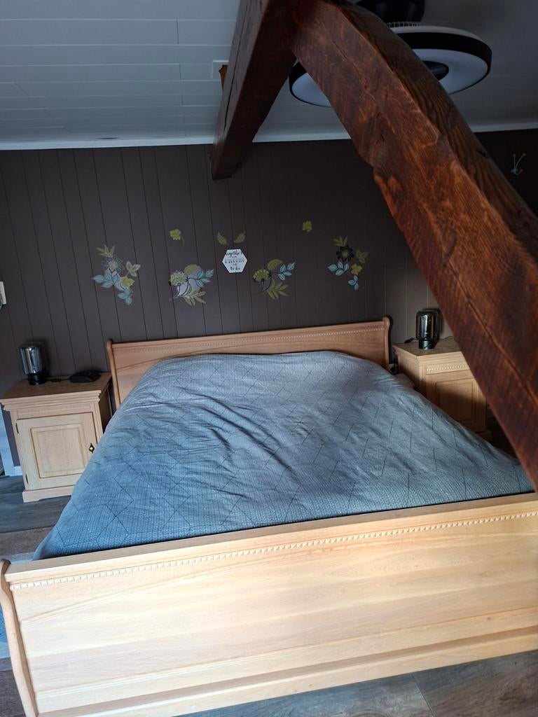 Massief eiken bed, Huis en Inrichting, Slaapkamer | Complete slaapkamers, Ophalen