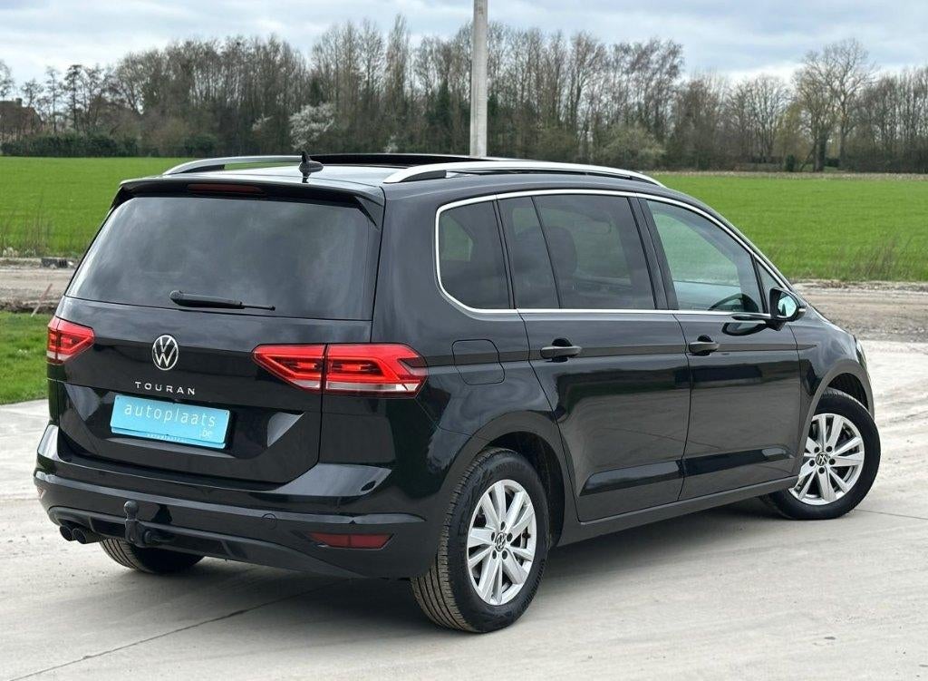 Volkswagen Touran 2021 7zitplaatsen 93770km Panorama, Auto's, Automaat, Monovolume, 1800 kg, Leder
