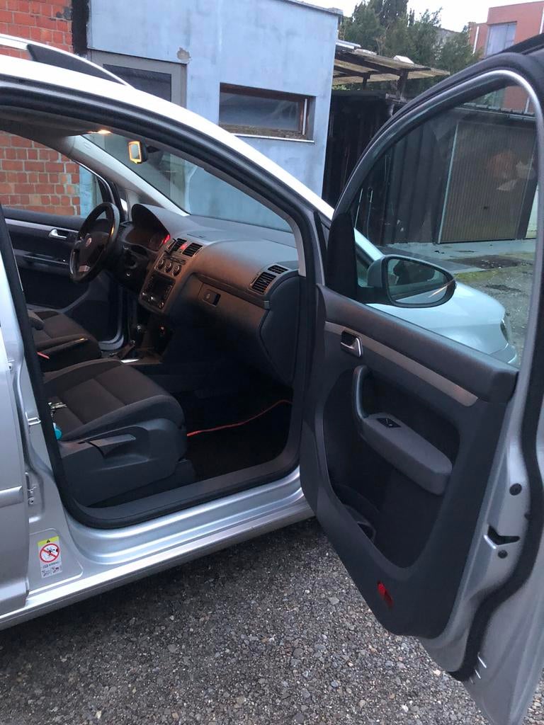 Touran te koop, Auto's, Automaat, Monovolume, 4 cilinders, Alcantara