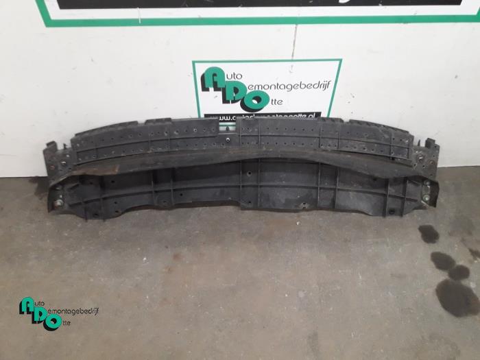 Bumperframe voor van een Toyota Aygo (Aygo 08-), Auto-onderdelen, Ophanging en Onderstel, Toyota, Gebruikt, 3 maanden garantie