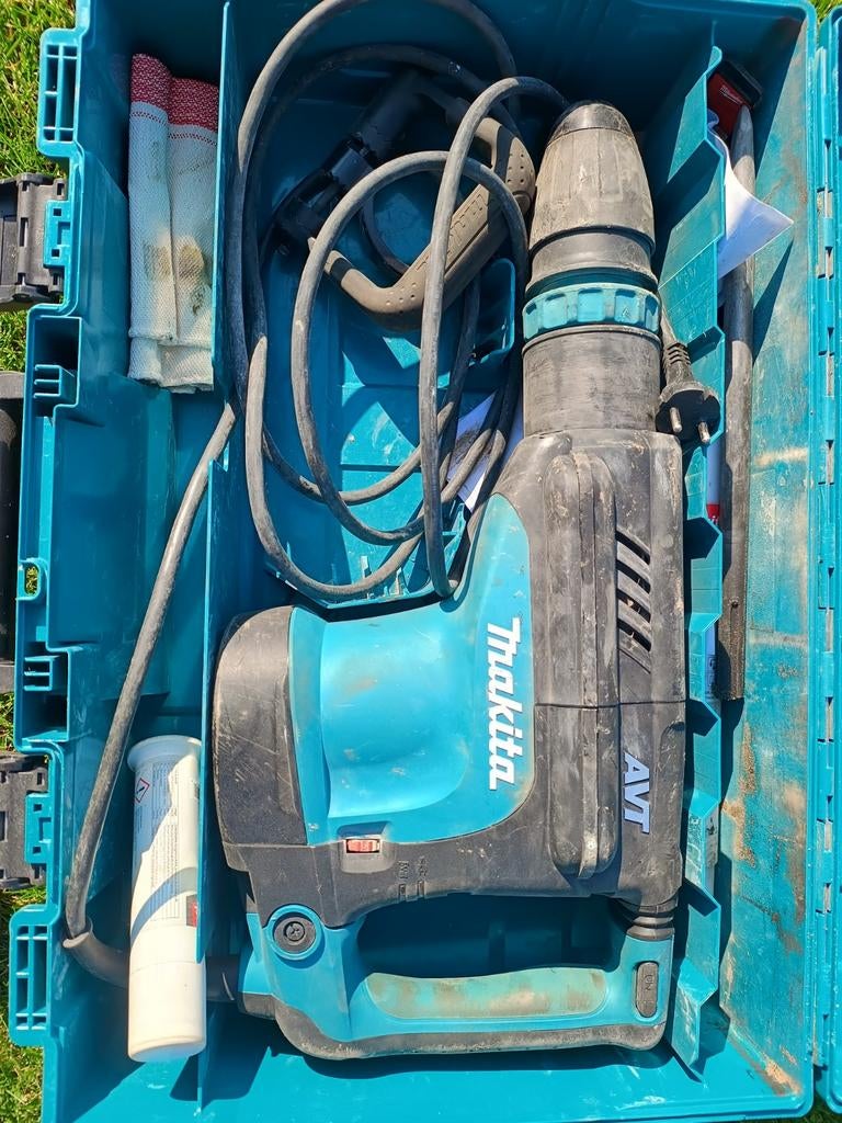 Breekhamer Makita, Ophalen