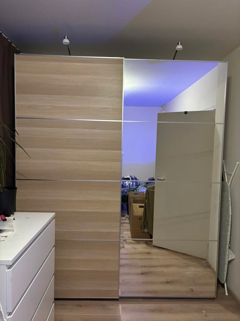 IKEA PAX kast met schuifdeuren hoge – volledig uitgerust, Huis en Inrichting, Kasten | Kleerkasten, Ophalen, Zo goed als nieuw