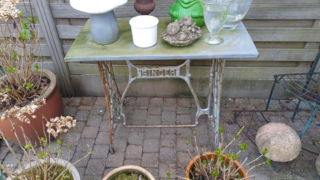 Tuintafel MOET WEG, Tuin en Terras, Ophalen