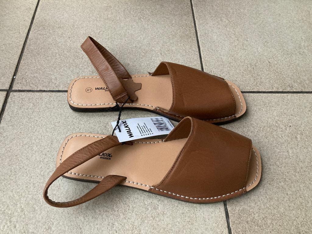 Nieuwe Bruine sandalen - maat 41, Enlèvement ou Envoi, Neuf